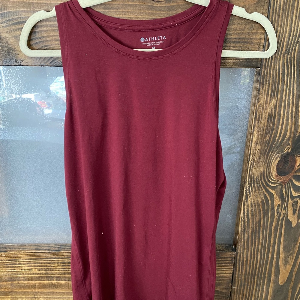 Athleta Burgundy Tank Top with Breathable Fabric and Sleek Design